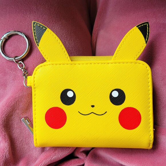 Pikachu Pokémon Mini Keychain Wallet - Picture 1 of 7